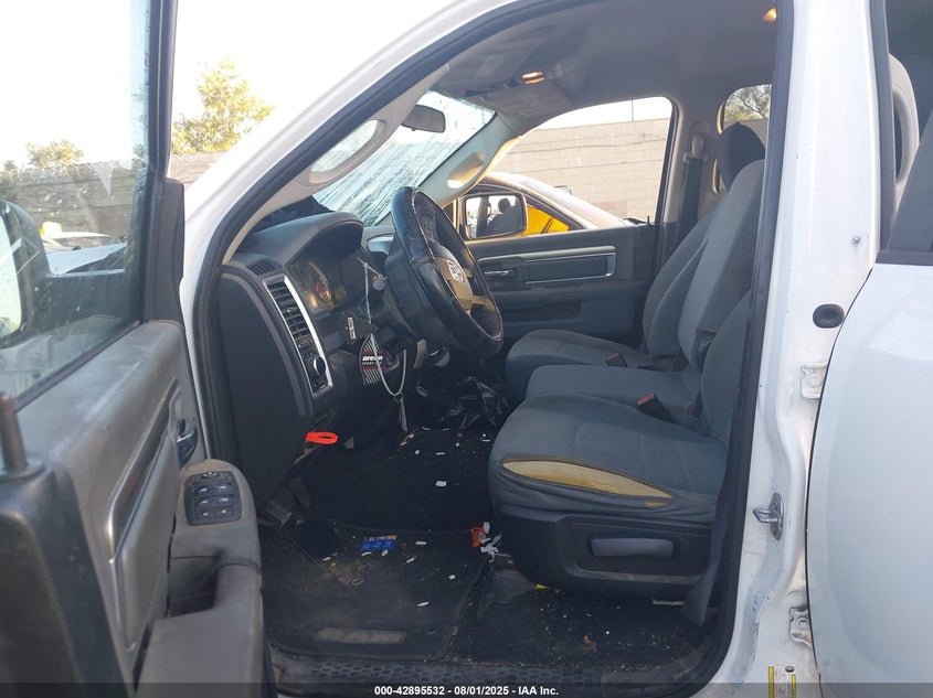 2017 RAM 1500 SLT  4X2 6'4 BOX - 1C6RR6GT7HS679210