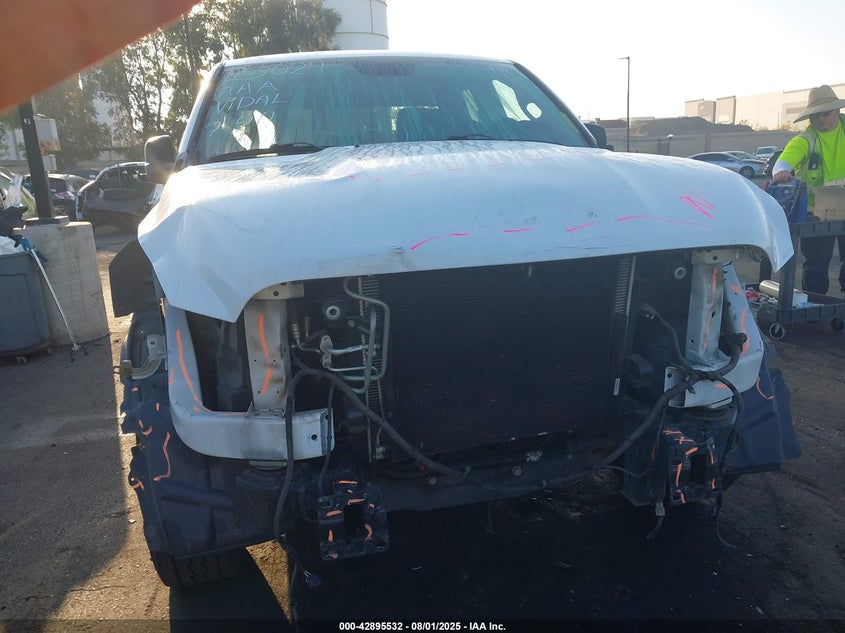 2017 RAM 1500 SLT  4X2 6'4 BOX - 1C6RR6GT7HS679210