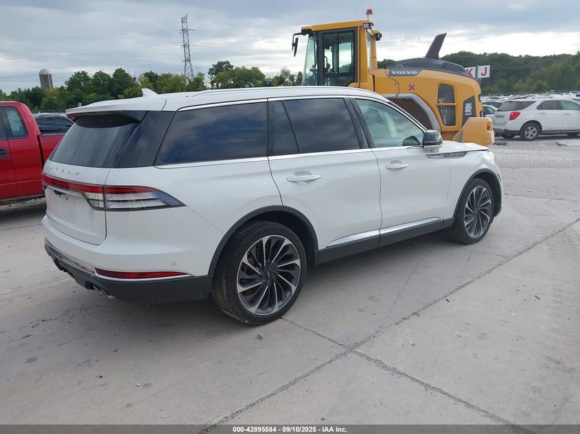 5LM5J7XC6LGL21010 2020 LINCOLN AVIATOR photo no. 4