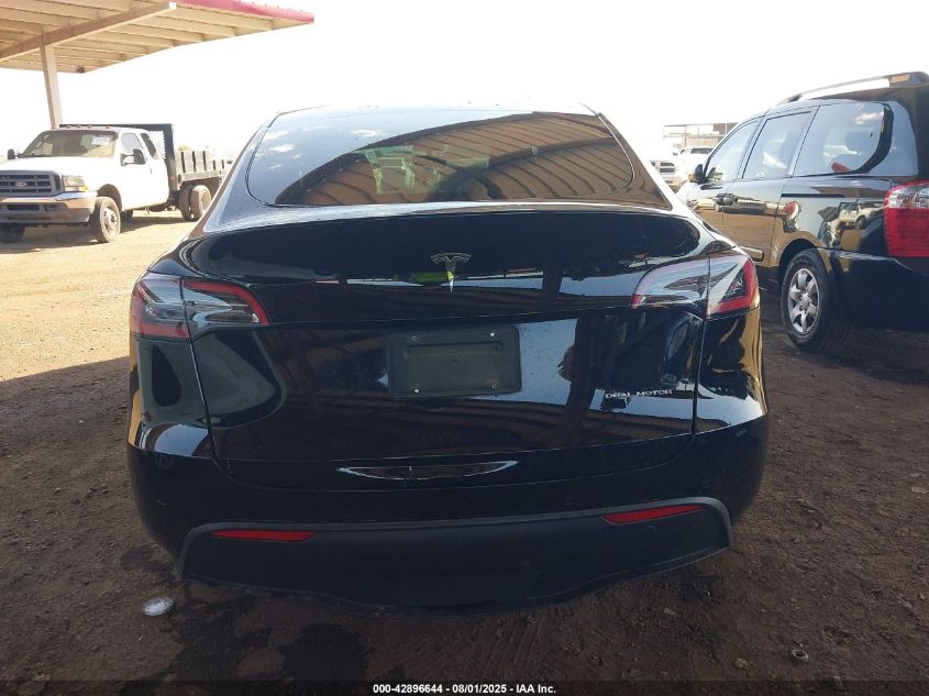 2021 Tesla Model Y Long Range Dual Motor All-Wheel Drive VIN: 5YJYGDEEXMF153633 Lot: 42896644