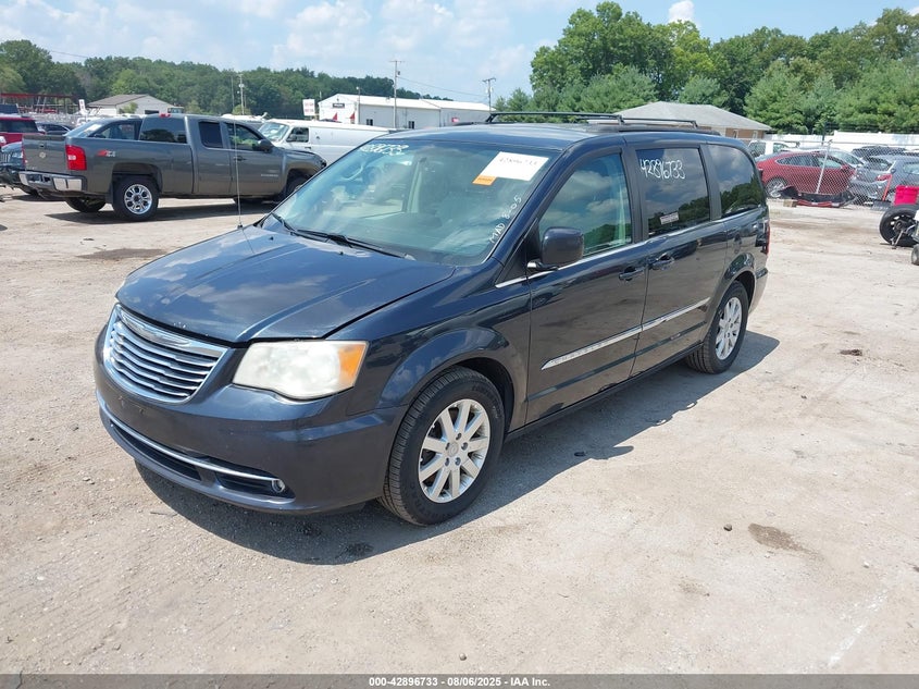 2C4RC1BG8DR743306 2013 CHRYSLER TOWN & COUNTRY photo no. 2