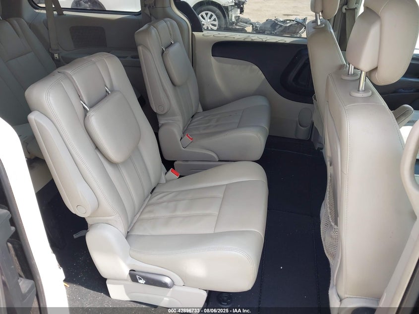2C4RC1BG8DR743306 2013 CHRYSLER TOWN & COUNTRY photo no. 8