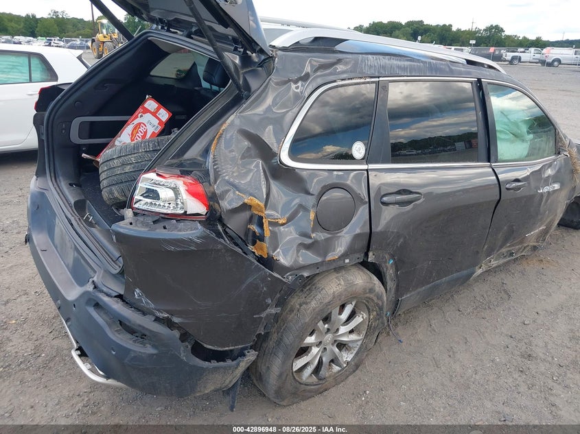 2018 Jeep Cherokee Limited 4X4 VIN: 1C4PJMDX1JD598359 Lot: 42896948