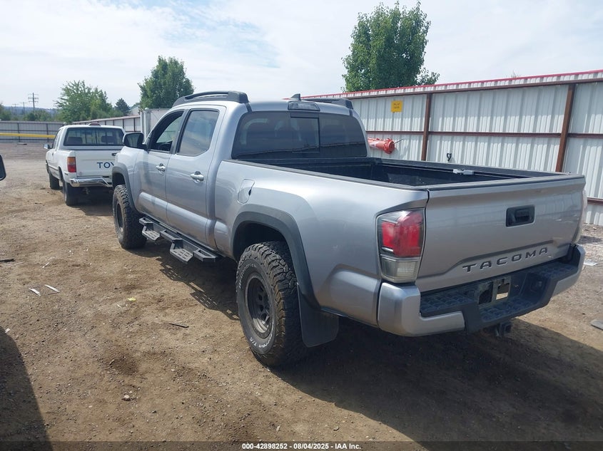 2017 Toyota Tacoma Trd Off Road/Trd Sport VIN: 5TFDZ5BN4HX018811 Lot: 42898252