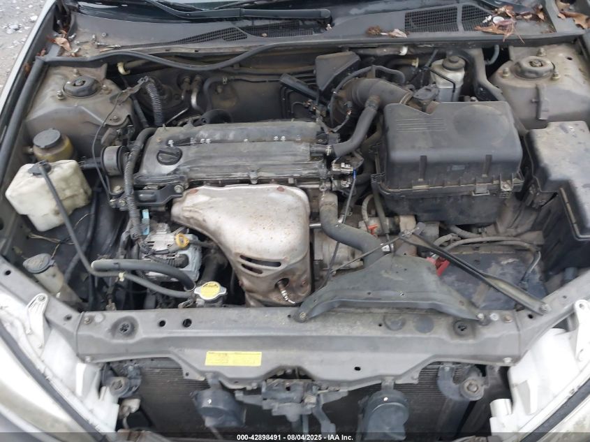 2003 Toyota Camry Le VIN: 4T1BE32K03U697561 Lot: 42898491