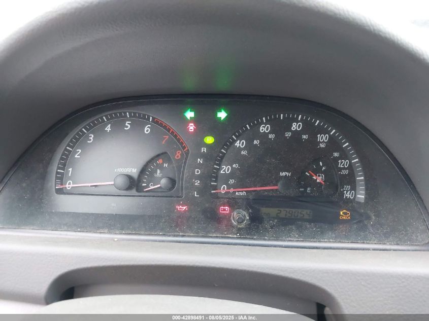 2003 Toyota Camry Le VIN: 4T1BE32K03U697561 Lot: 42898491