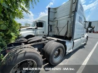 2019 Volvo VNL - 4V4NC9EH8KN209710