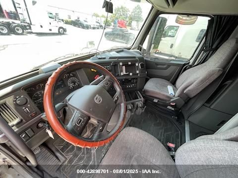 2019 Volvo VNL - 4V4NC9EH8KN209710