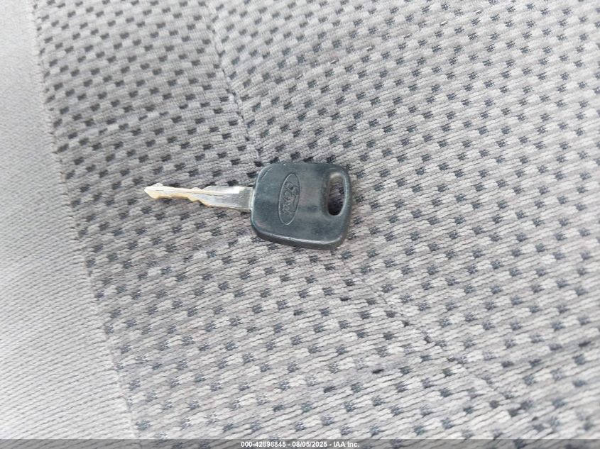 2000 Ford F-150 Lariat/Work Series/Xl/Xlt VIN: 1FTRX18LXYNB79217 Lot: 42898845