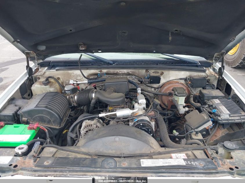 1998 GMC Yukon Sle VIN: 1GKEK13R1WJ735108 Lot: 42899683