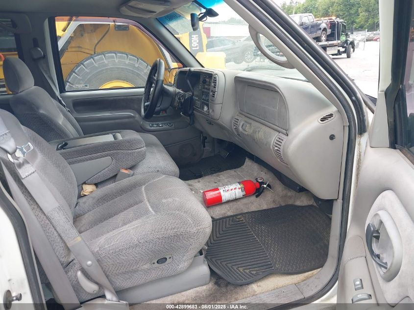 1998 GMC Yukon Sle VIN: 1GKEK13R1WJ735108 Lot: 42899683