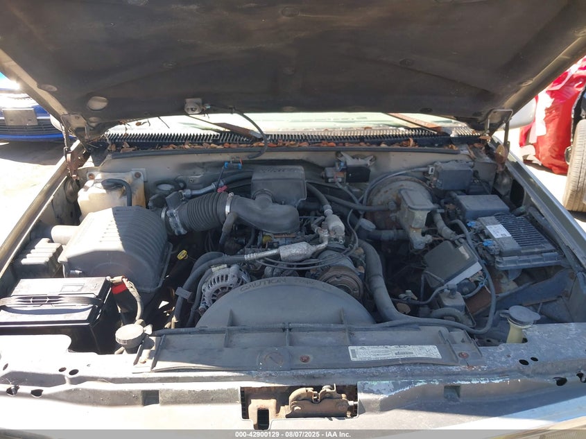 1998 Chevrolet C1500 Fleetside VIN: 2GBEC19M7W1272930 Lot: 42900129