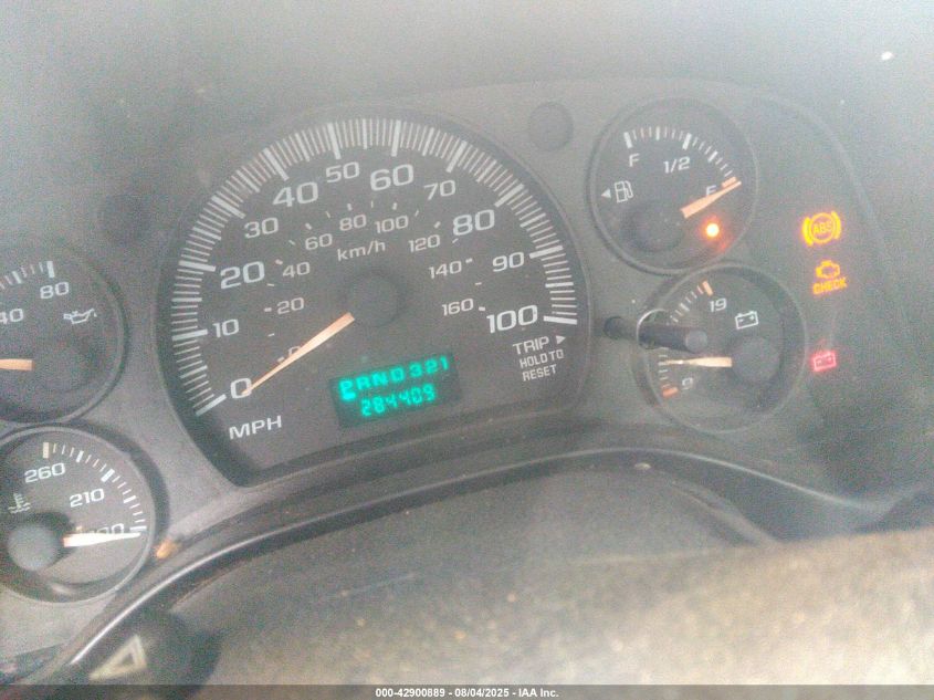 2004 Chevrolet Express VIN: 1GCFG15X141123887 Lot: 42900889