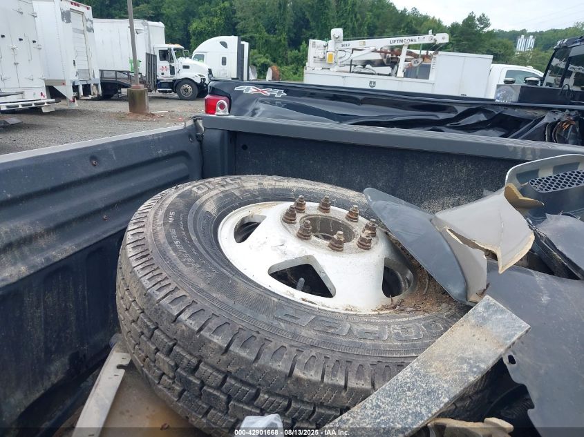 2002 Ford F-350 Lariat/Xl/Xlt VIN: 1FTWW33FX2EA90175 Lot: 42901668