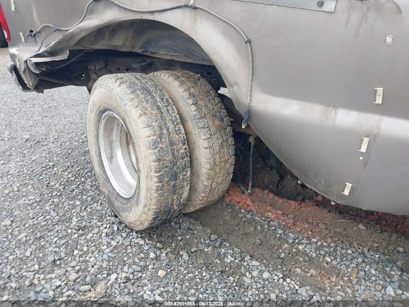 2002 Ford F-350 Lariat/Xl/Xlt VIN: 1FTWW33FX2EA90175 Lot: 42901668