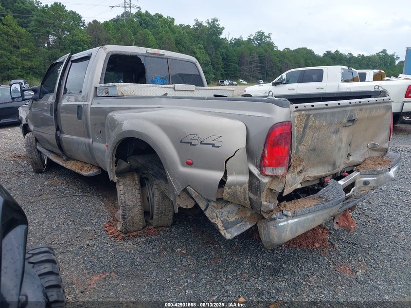 1FTWW33FX2EA90175 2002 FORD F350 photo no. 3