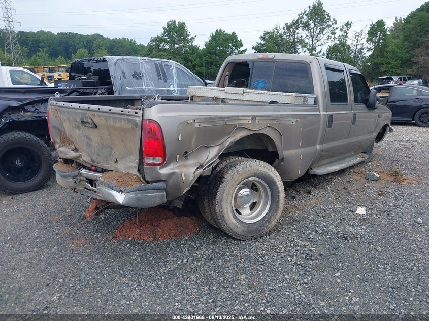 1FTWW33FX2EA90175 2002 FORD F350 photo no. 4