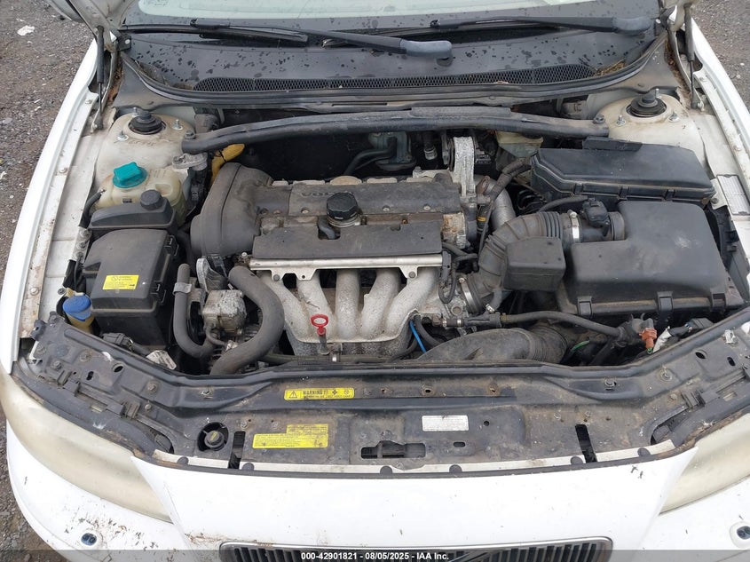 2005 Volvo V70 2.4 VIN: YV1SW640252471237 Lot: 42901821
