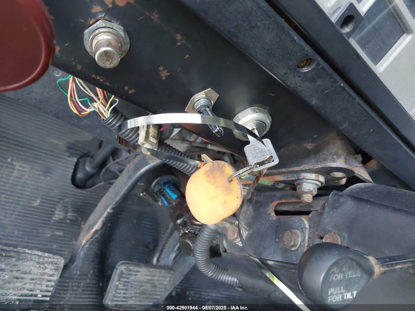 1998 International 4000 4700 VIN: 1HTSCABM3WH542339 Lot: 42901944