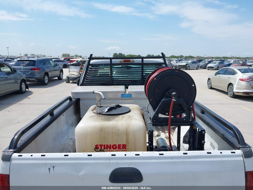 2001 Ford F-250 Xl/Xlt VIN: 1FTNF20L81EB33121 Lot: 42902232