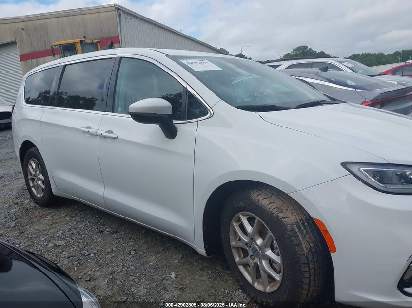 2023 Chrysler Pacifica Touring L VIN: 2C4RC1BG0PR601259 Lot: 42902805