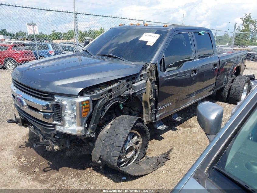 1FT8W3DTXKEG33179 2019 FORD F350 photo no. 2