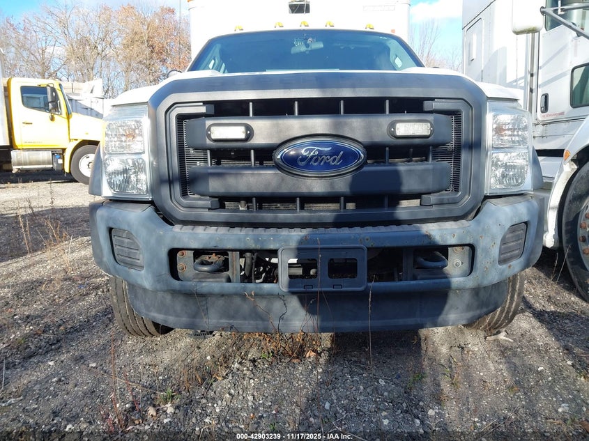 2015 Ford F-450 Chassis Xl VIN: 1FD0X4GTXFEA77792 Lot: 42903239