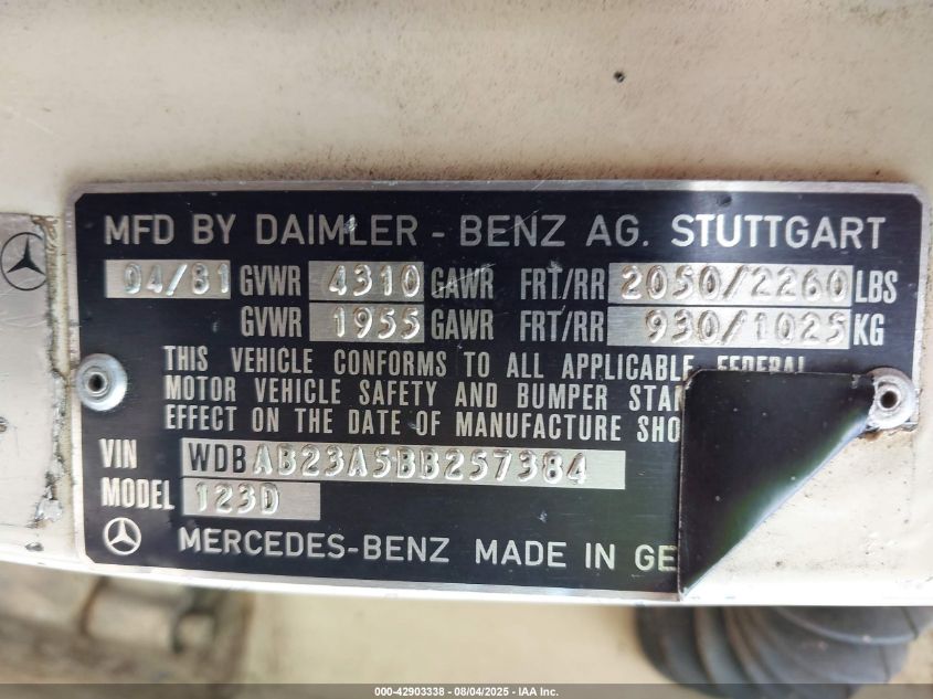 1981 Mercedes-Benz 240 D VIN: WDBAB23A5BB257384 Lot: 42903338
