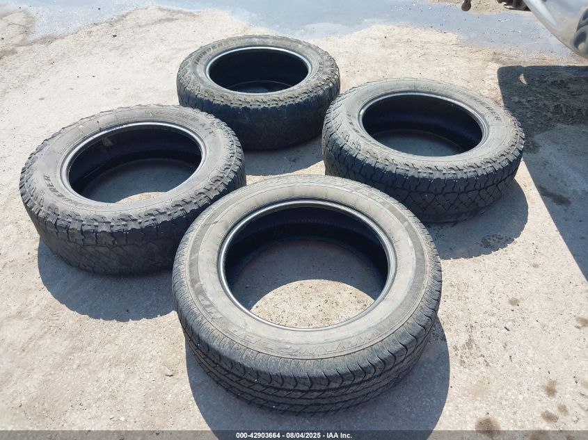 2005 Dodge Ram 1500 Slt/Laramie VIN: 1D7HU18D45S323988 Lot: 42903664