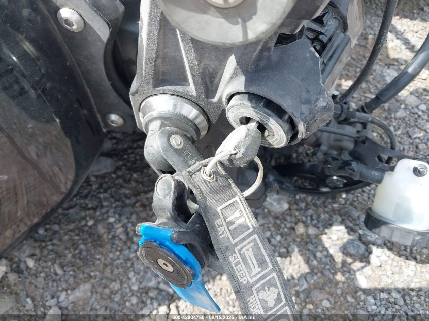 2021 Kawasaki Zx636 K VIN: JKBZXJH16MA009491 Lot: 42904750