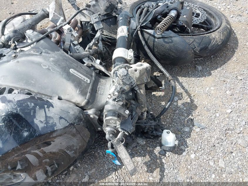 2021 Kawasaki Zx636 K VIN: JKBZXJH16MA009491 Lot: 42904750