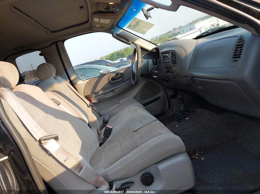 1FTRX18L62NB73261 2002 FORD F-150 photo no. 5