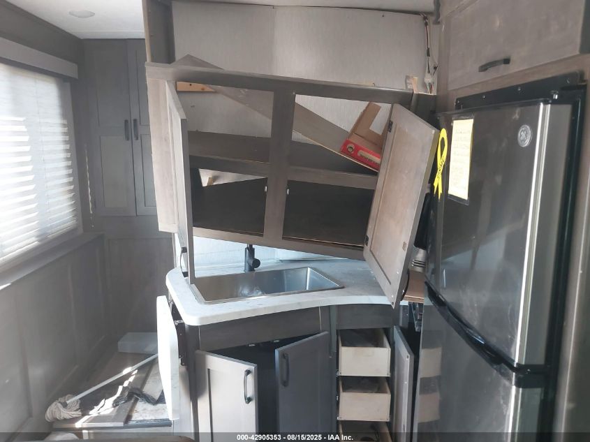 2023 Ford E-450 Cutaway VIN: 1FDXE4FN0PDD32738 Lot: 42905353