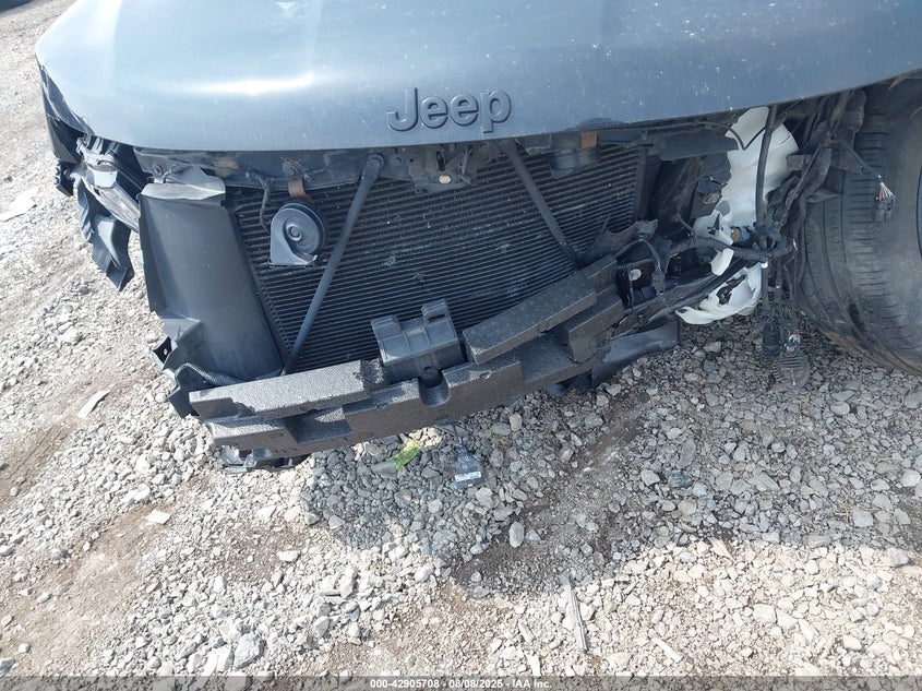 2016 JEEP GRAND CHEROKEE auction photo 6