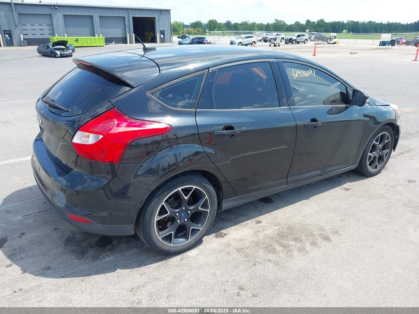 2014 FORD FOCUS SE - 1FADP3K27EL399448