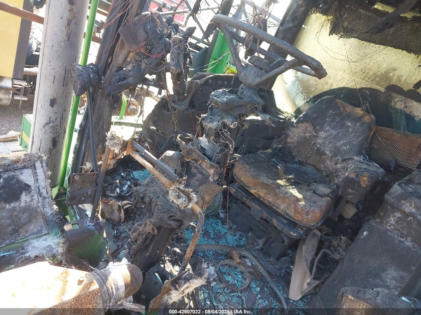 2001 JOHN DEERE OTHER auction photo 6