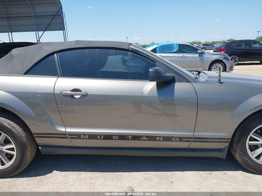 2005 Ford Mustang VIN: 1ZVHT84N255195346 Lot: 42907433