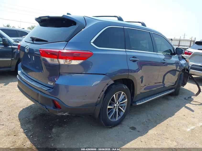 2019 TOYOTA HIGHLANDER XLE - 5TDKZRFH9KS322443