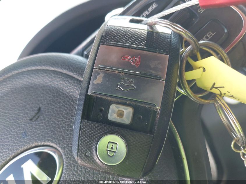 2017 Kia Optima Sxl Turbo VIN: 5XXGV4L2XHG174804 Lot: 42909178