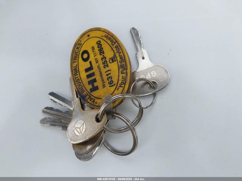 2000 Mitsubishi Fgc30 VIN: 0AF80000003B00249 Lot: 42910105