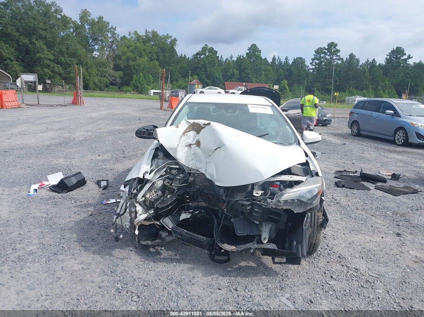 2017 TOYOTA COROLLA LE - 5YFBURHE6HP623495