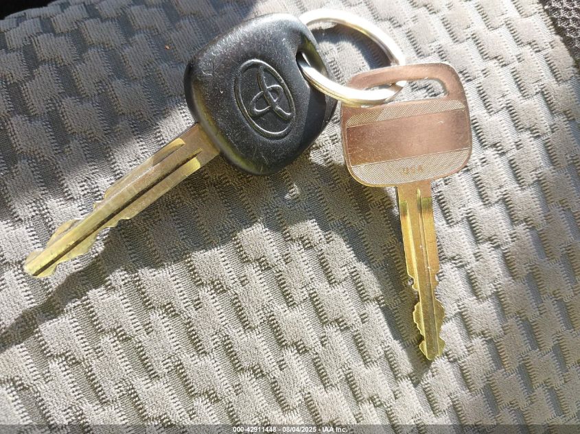 2008 Toyota Matrix VIN: 2T1KR32E08C688608 Lot: 42911448