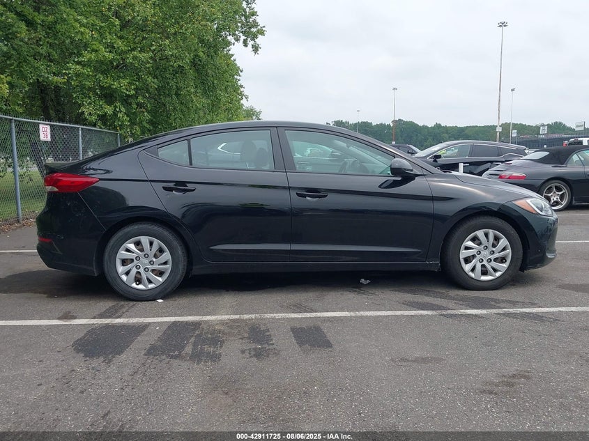 2018 HYUNDAI ELANTRA SE - 5NPD74LF7JH262803