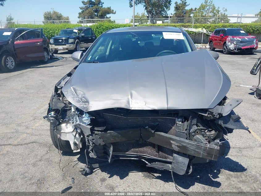 2020 HYUNDAI ELANTRA SE - KMHD74LF9LU900490