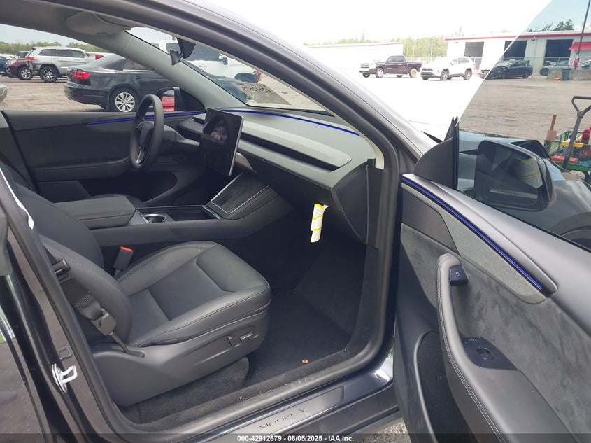2026 TESLA MODEL Y(VIN: 7SAYGDED4TF377182