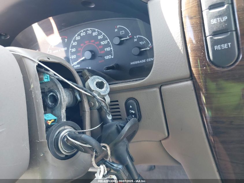 2002 Ford Explorer Eddie Bauer VIN: 1FMZU74W42UB60800 Lot: 42913065