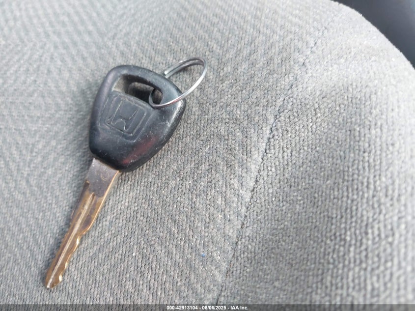 2002 Honda Civic Lx VIN: 2HGES15562H590019 Lot: 42913104