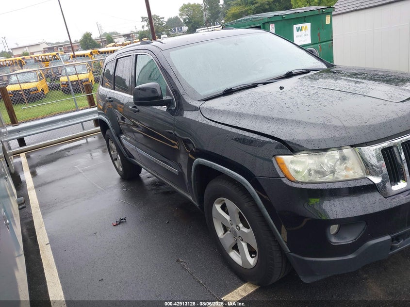 1J4RR4GG2BC527623 2011 Jeep Grand Cherokee Laredo auction photo 1