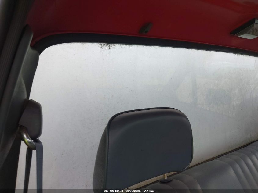 1992 Ford F350 VIN: 1FDHF37Y4NNA85476 Lot: 42913488