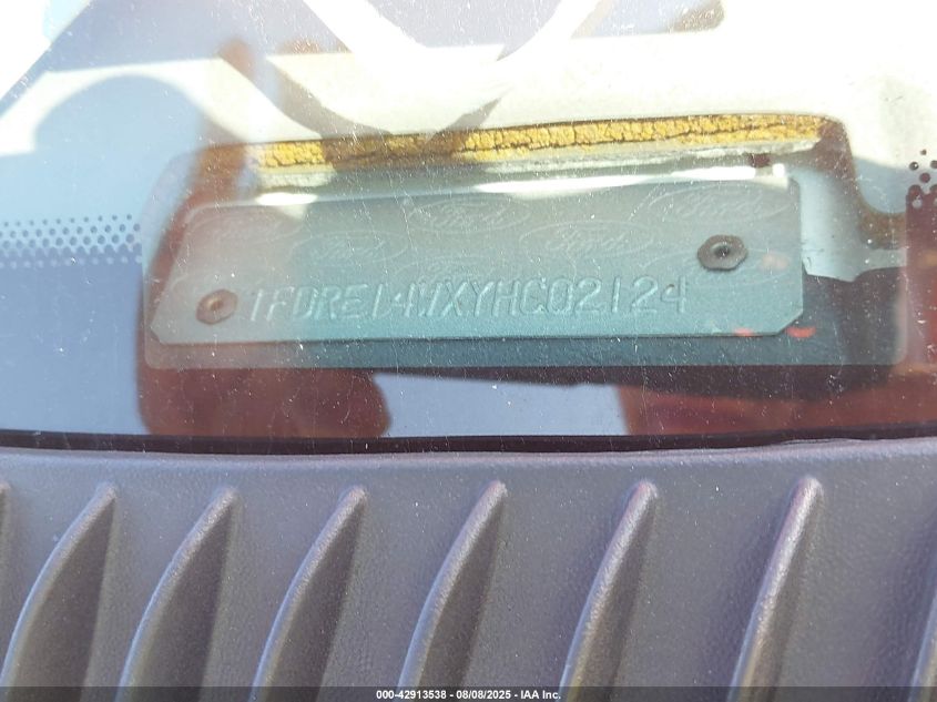 2000 Ford E-150 Recreational VIN: 1FDRE14WXYHC02124 Lot: 42913538